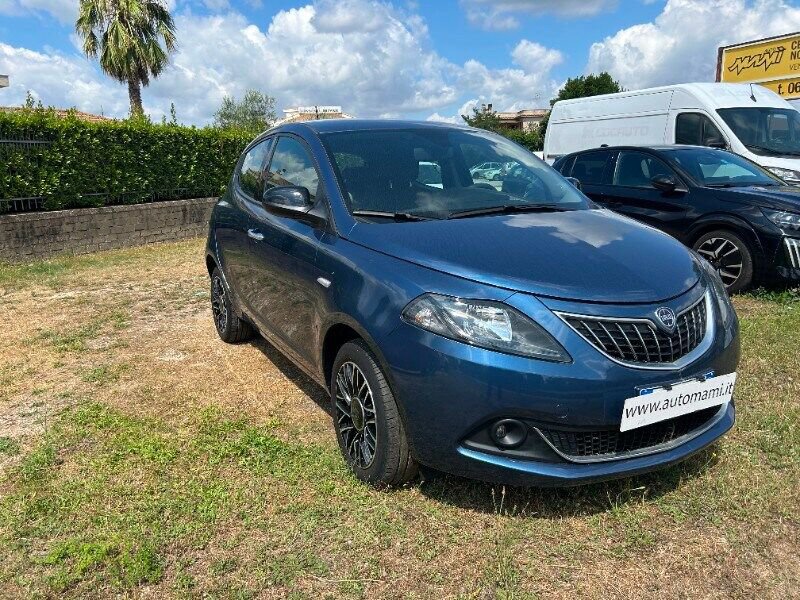Lancia Ypsilon