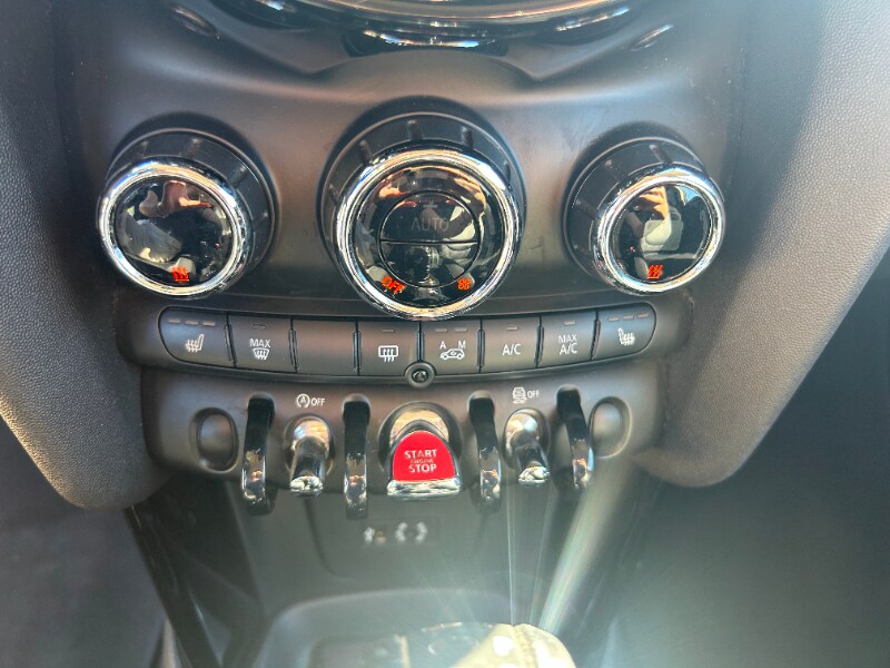 MINI Mini 4ª serie (F56) Mini 1.5 Cooper D Hype